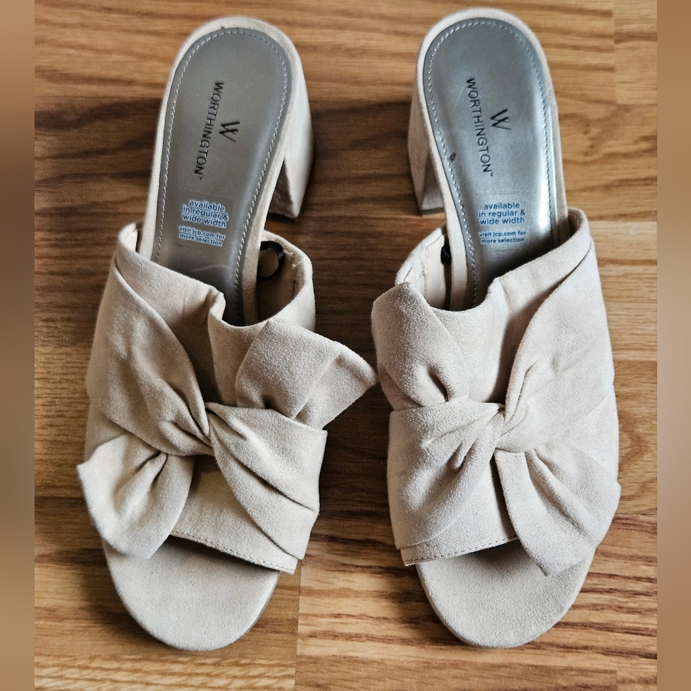 Worthington Shoes Nude Suede Open Toe Block Heel Mule Color Cream/Tan Size 9